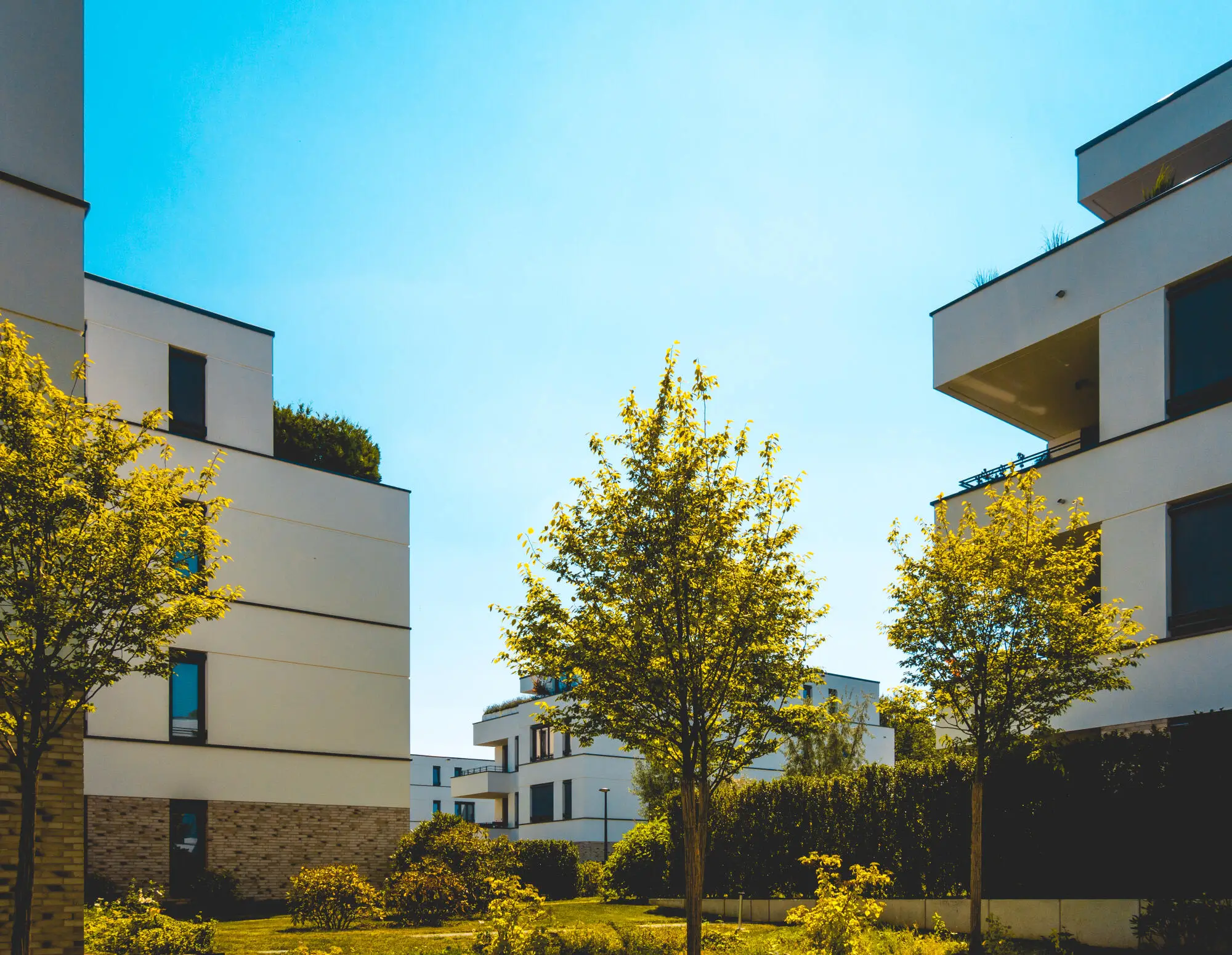 Managing Gated Community Apartments in San Mateo: Landlord's Guide